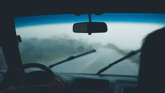 Por que o frio e o ar seco estragam a borracha do seu carro sem você notar?