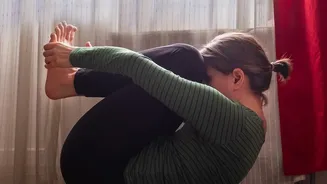 Desk-Job Yoga Draws Attention To Gentle Movements For Stiffness