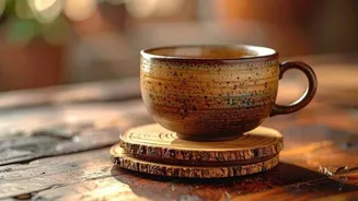 How to turn banana leaves into coasters