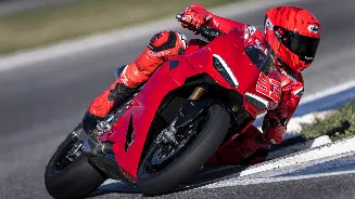 Ducati Launches 2025 Panigale V2 and V2S in India with new 890cc engine