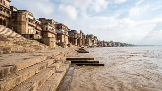 Varanasi Trip During Rising Ganga Levels? Here’s What Travellers Should Consider