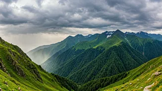 Cloudy Peaks Make North India Picture Perfect