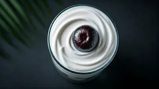 This Jamun Coconut Cream Smoothie Is Peak Zero-Sugar Indulgence