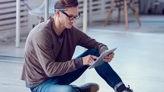 Young Corporate Workers Use AI Email Triage Tools To Reclaim Two Workday Hours