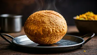 Indore's Kachori Queue Has Serious Legacy Energy