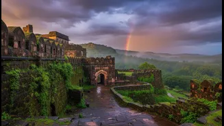 Best Indian Forts For Rainy Weekend Trips, Treks And Heritage Walks