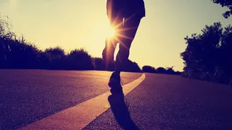 How Hilly Road Runners Can Avoid Chronic Knee Overuse With Eccentric Movements
