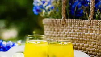 Young hosts revive traditional drinks