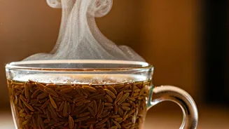 This Warm Cumin Fennel Drink Relieves Trapped Stomach Bloat