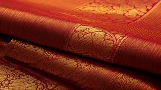 माधुरी दीक्षित का बनारसी खादी सिल्क: फैशन का नया ट्रेंड!