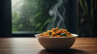 Hot Food Gives Monsoon Meals More Safety