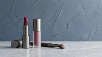 The blurred lip trend makes bold colours easy