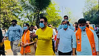 MNS Candidates File Nominations Wearing Masks, Flag Air Pollution In Navi Mumbai