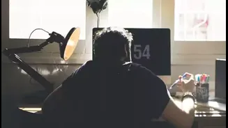 Winter Remote Work: The Cosy Perks and Cold Challenges