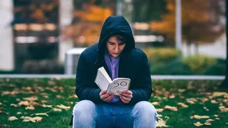 Books Can Bring Longer Visits to Underused Public Spaces