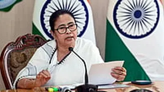 CM Mamata Banerjee Says She Won’t Fill Enumeration Form Till All West Bengal Residents Do So In ECI Revision Drive