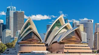 Famous Australian Stops Can Disappoint Travellers Looking For Solitude