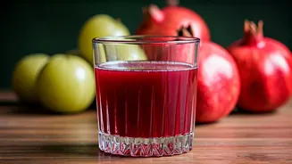 5 Health Benefits of Pomegranate Amla Juice