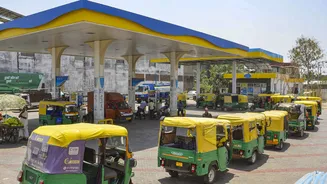 CNG Gets Costlier By Rs 2/kg After Petrol-Diesel Hike: Delhi, Mumbai Prices Up Amid Hormuz Crisis