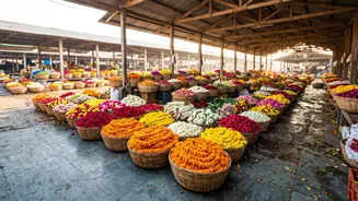India's flower markets burst to life pre-dawn