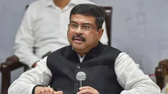 Dharmendra Pradhan Resignation : धर्मेंद्र प्रधान यांचा अखेर राजीनामा, ‘कॉकरोच’ला सरकार घाबरलं; विद्यार्थ्यांचा प्रचंड विजय!