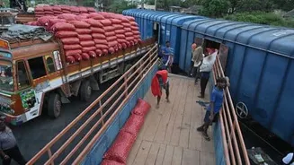 Consumer Affairs Ministry sends onion buffer as sugar prices rise