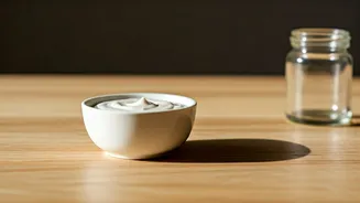 Kareena's Glow: A Simple DIY Face Mask for Radiant Skin