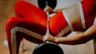 Gentle Daily Mobility Workouts Help Desk Workers Protect Hips From Prolonged Sitting Strain