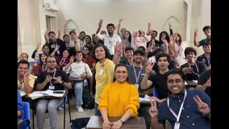 Rani Mukerji Revisits Hichki Classroom At St Xavier’s College During Mardaani 3 Promotions | Pic