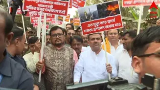 WOW Momo: ‘বাড়ি থেকে মাত্র ১০ কিলোমিটার, এখনও আসতে পারলেন না মমতা!’, নাজিরাবাদে দাঁড়িয়ে আক্রমণ শুভেন্দুর