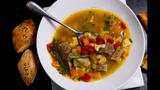 Sopa de carne com legumes: a receita saudável que aquece o corpo neste inverno
