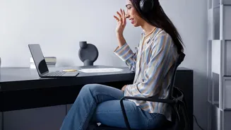 Reducing Late-Night Messages: How Asynchronous Workplace Etiquette Helps Remote Workers