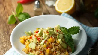 Five Citrus-Packed Vegetarian Recipes From Lemon Quinoa Salad To Creamy Garlic Pasta