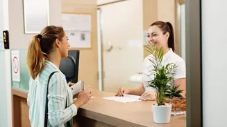 How to behave at a reception desk: 5 etiquette tips