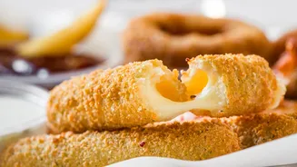 Palitinhos de mussarela para petiscar com os amigos