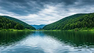 Rajasthan's Lake City Is A Monsoon Compromise