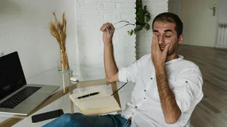 Simple tricks to soothe tired eyes after screen time