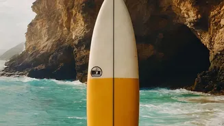 How Digital Nomads Experience Thrilling Surf Lessons And Reliable Wi-Fi Along Varkala Cliffs