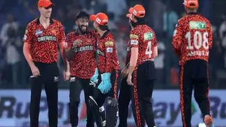 With how many runs/wickets does SRH need to win to be in top 2 of points table and play Qualifier 1?