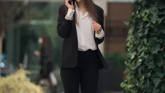 How Walking Phone Calls Boost Calorie Burn Without High Effort Gym Workouts