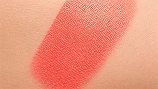 This Comeback Trend Is Winning Beauty Fans
