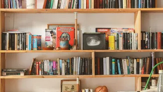 5 easy ways to organize your bookshelf