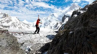 What is slacklining?