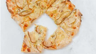 5 delicious ways to use pear and gorgonzola