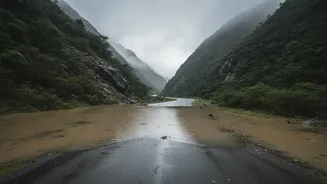 Why Drivers Must Avoid Flooded Hilly Routes By Monitoring Live Monsoon Advisory Feeds Daily