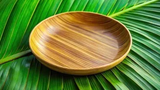 How to make a palm leaf bowl at home