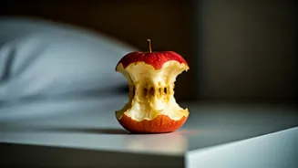 Sleep Slightly Hungry: Dietitian's Bedtime Advice