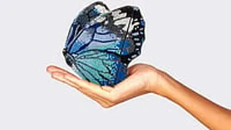 Carry Love In Style: Luxury Bags For Mother’s Day