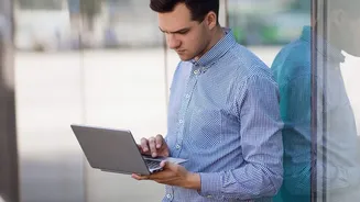 How Remote Workers Use AI Scheduling Tools To Lock Focus Time Daily