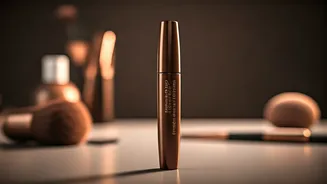 Why Brown Mascara Is Everywhere Right Now